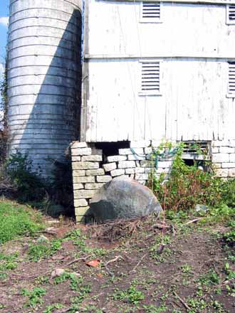 The Barn Log Photographs - August 20, 2004