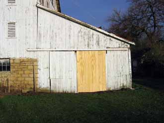 The Barn Log Photographs - November 3, 2004