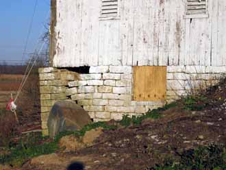 The Barn Log Photographs - November 8, 2004