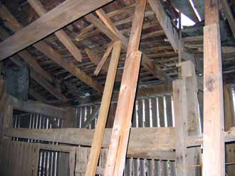 The Barn Log Photographs - November 22, 2004