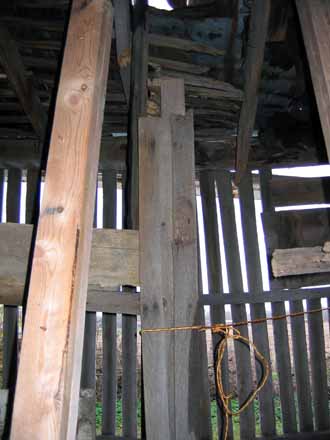 The Barn Log Photographs - November 22, 2004