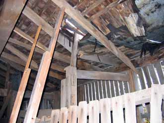 The Barn Log Photographs - November 22, 2004