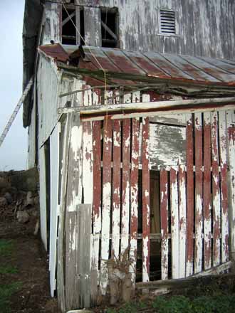 The Barn Log Photographs - November 22, 2004