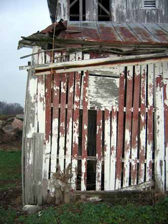 The Barn Log Photographs - November 22, 2004