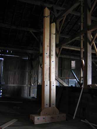 The Barn Log Photographs - November 26, 2004