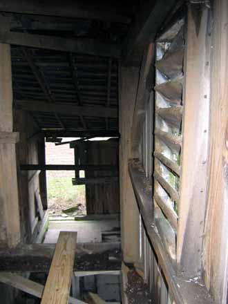 The Barn Log Photographs - January 10, 2005