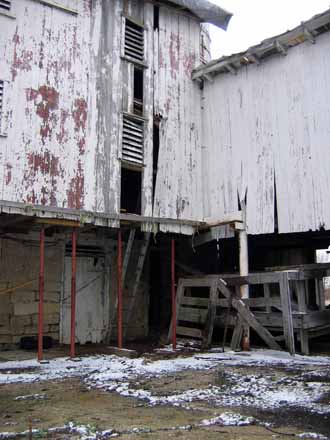 The Barn Log Photographs - February 20, 2005