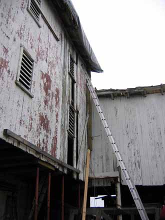 The Barn Log Photographs - February 21, 2005