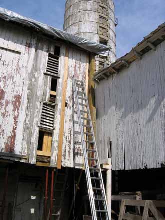 The Barn Log Photographs - May 5, 2005