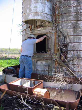 The Barn Log Photographs - May 6, 2005