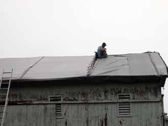 The Barn Log Photographs - July 17, 2005