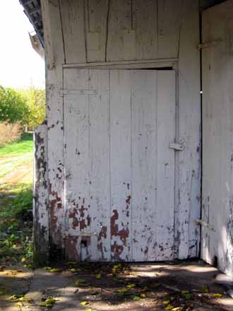 The Barn Log Photographs - October 26, 2005