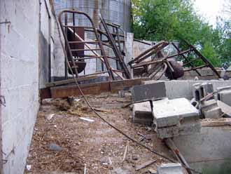 The Barn Log Photographs - November 5, 2005