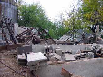 The Barn Log Photographs - November 5, 2005