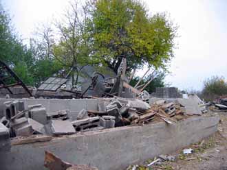 The Barn Log Photographs - November 5, 2005