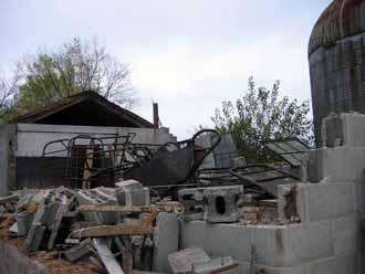 The Barn Log Photographs - November 5, 2005